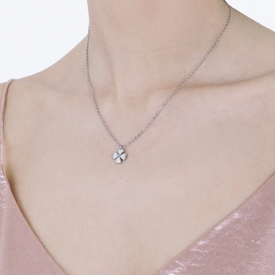Collana Luca Barra