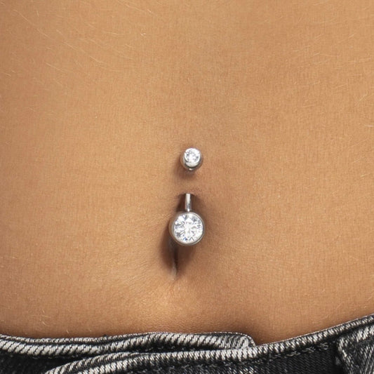 Piercing ombelico Luca Barra